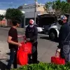 Entrega de despensa a recolectores de basura