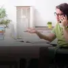 Foto joven en silla de ruedas