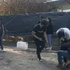 Preparación del terreno donde se edificará la casa del proyecto TECHO, por parte de alumnos