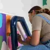 ¡A pintar! EXATEC ilustra mural en campus Morelia 