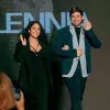 El EXATEC Luis Treviño y su socia desfilan en Vancouver Fashion Week, realizado en Canadá.