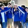 Equipo de campus Monterrey de esports levanta la copa nacional de CONADEIP 2024 en la categoría League of Legends.