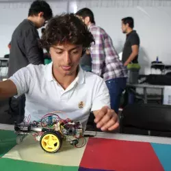 Alumnos en la EXPO Ingenierías