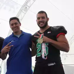 En participación con la Selección Mexicana de Fútbol Americano