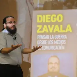Expertos de diversas áreas fueron invitados a participar y exponer desde diferentes perspectivas los beneficios y perjuicios que cada involucrado mantiene en un conflicto bélico.