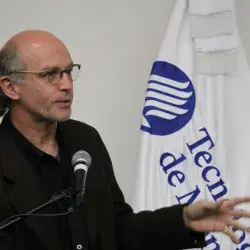 Juan Carlos Rulfo proyectó un fragmento de su nuevo documental 100 años con Juan Rulfo en el marco de las actividades organizadas por el programa Pasión por la Lectura con motivo del centenario del nacimiento de uno de los más célebres escritores mexicanos.