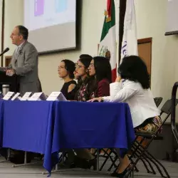 Varios alumnos de diversas instituciones en niveles de secundaria y preparatoria ejercitaron sus habilidades de expresión verbal en la vigésimo quinta edición de TECMUN Jr., llevada a cabo en Tec Estado de México.