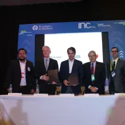 firma de convenio Nano4heart