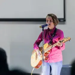 We Show de alumnos del campus