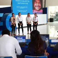 Alumnos presentan propuestas ante personal de mercadotecnia y ventas de P&G.