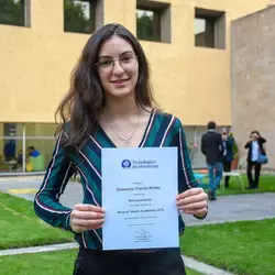 alumna acreedora a la Beca al Talento Académico