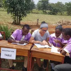 Deja huella su labor social en África