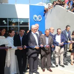 Corte del listón inaugural Centro Estudiantil 