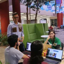 Fabián es parte de los Embajadores del campus