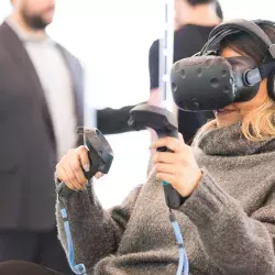 El futuro llegó: da Tec clases con realidad virtual colaborativa