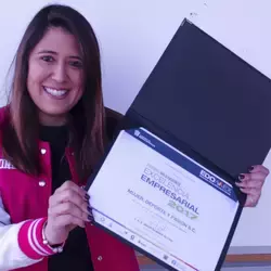 Tere Hernández obtubo el Premio Mexiquense a la Excelencia Empresarial 2017 y detalla el camino de Lioness FC al éxito