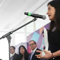 Joven de 22 años, la voz del empoderamiento de las niñas