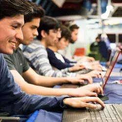 Entre la universidad y la consola de juego: los gamers estudiantes 