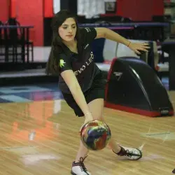 ¡Chuzas de plata! Gana en París medalla para México en boliche 