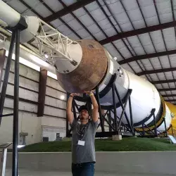 Jóvenes participan en experiencia espacial en la NASA