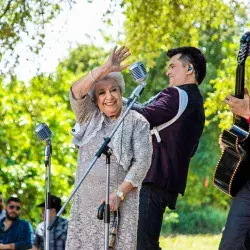 La abuelita y el grupo mexicano que podrían ganar el Latin Grammy