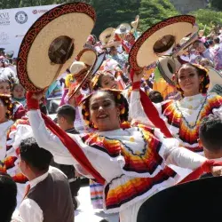 Es grupo folclórico del Tec Guadalajara parte de Récord Guinness