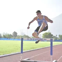 ¡Corre por su sueño! Va Borrego a Mundial de Atletismo en Catar 