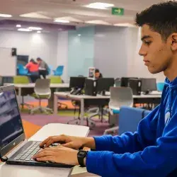 Crea app y consigue acreditación internacional en España