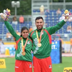 Daniela Velasco en el podio de Toronto 2015