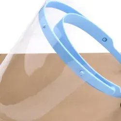 Con su impresora 3D, ella se une para hacer caretas contra COVID-19