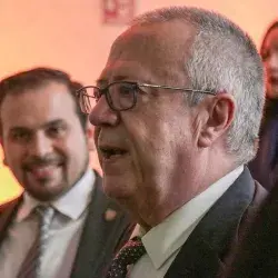Se debe apoyar a empresas bajando costos laborales.-Carlos Urzúa