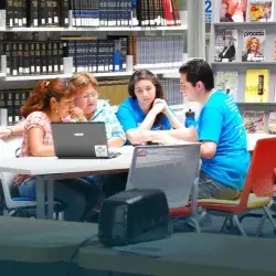 Alumnos y profesores de PrepaNet
