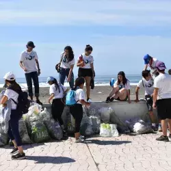 ¡Fuera basura! Se une PrepaTec Colima para limpiar playas de Tecomán