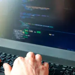 Alcanza el top 10 nacional en torneo de programación