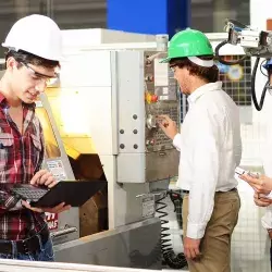 Alumnos de Ingeniería Industrial del Tec en Torreón