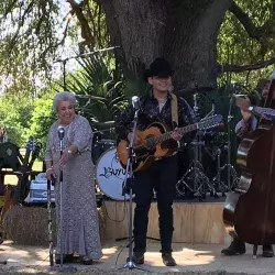 ¡De nuevo al Latin Grammy! Abuelita y grupo mexicano están nominados