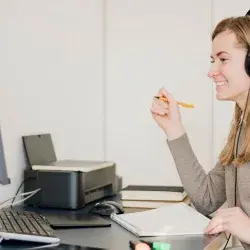 ¡3 maestros, 3 consejos, más apps! Conoce cómo dan sus clases online