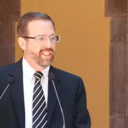 Profesor del Tec expone avances de Biomecatrpinica en congreso internacional de la UNAM y Universidad de Yucatán.