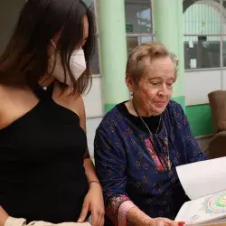 ¡Adoptan abuelitas! Estudiantes del Tec ayudan a su salud alimentaria 