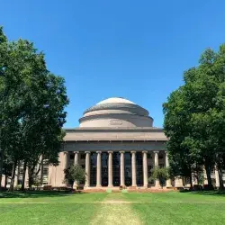 Ingenieras del Tec representan a México y son galardonadas por el MIT