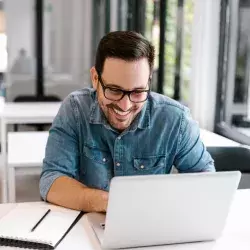 Tec crea plataforma para alumnos y graduados para ayudarlos en su transición al mundo profesional