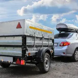 Sistema de estacionado para remolque
