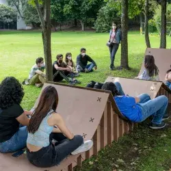 Alumnos del Tec Estado de México exponen pabellón urbano en Los Pinos