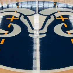 Logo de Borregos al interior de Arena Borregos, Campus Hidalgo
