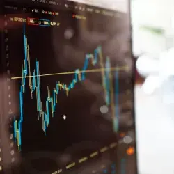 Alumno del Tec Guadalajara ganó el Trading Challenge.