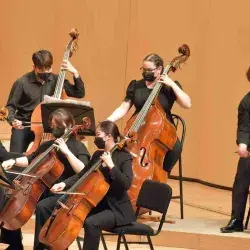 ¡A tocar! Joven mexicana forma parte de orquesta coreana