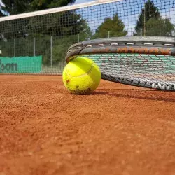 Cierran fuerte y con medallas los Borregos Puebla en tenis