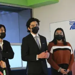Alumnos de quinto semestre exponiendo a la FPZ.