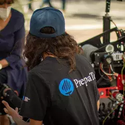 ¡Con el chip listo! PrepaTec Puebla presenta robot para reto FIRST