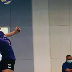 Andrea Ponce en juegos nacionales de voleibol